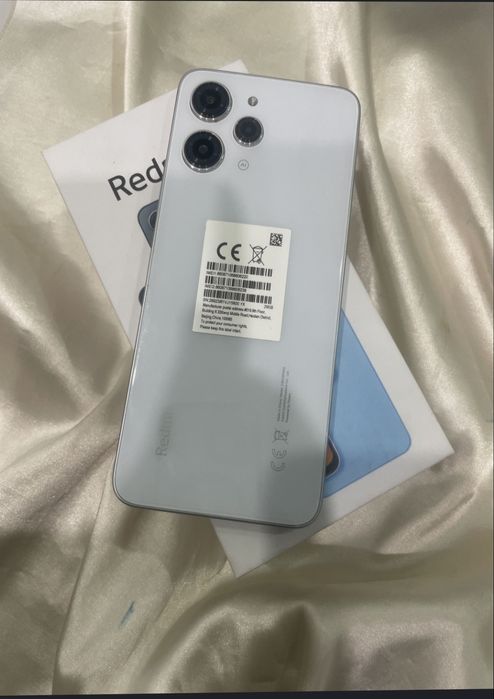 Redmi 12  8/256гб