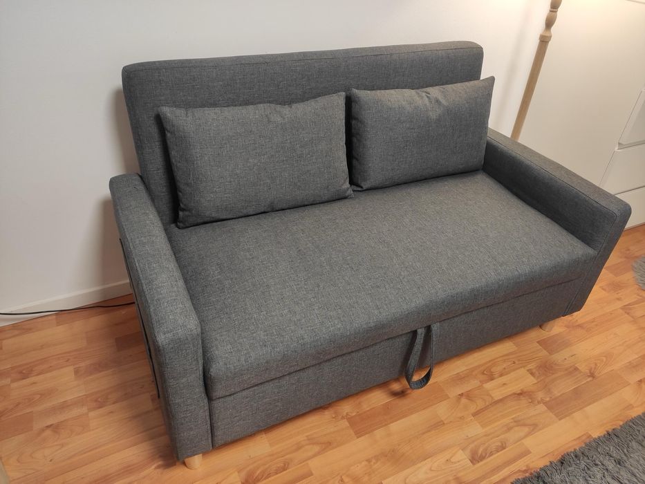 Canapea gri nouă si loc depozitare + cadou masa rotunda si 2 scaune