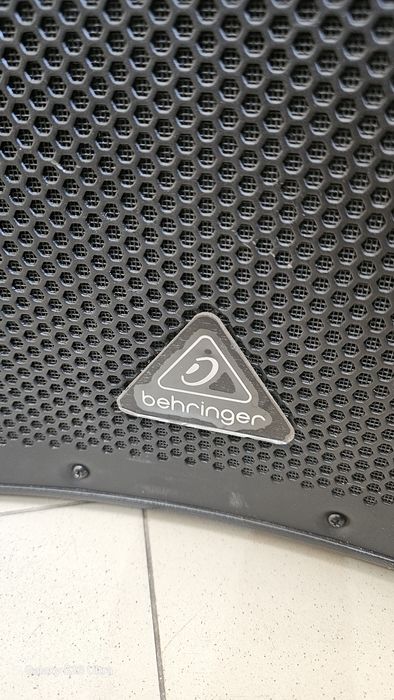 Behringer колони