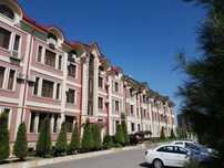 Продаётся трёхкомнатная квартира в банковском доме.
