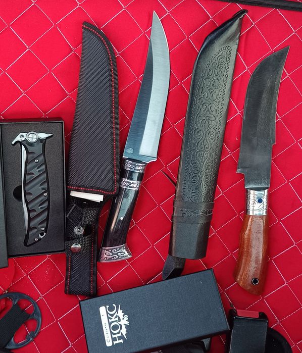 Охотничий и складные.
Ручная работа и штампованные.
Сталь С440, D2, ре