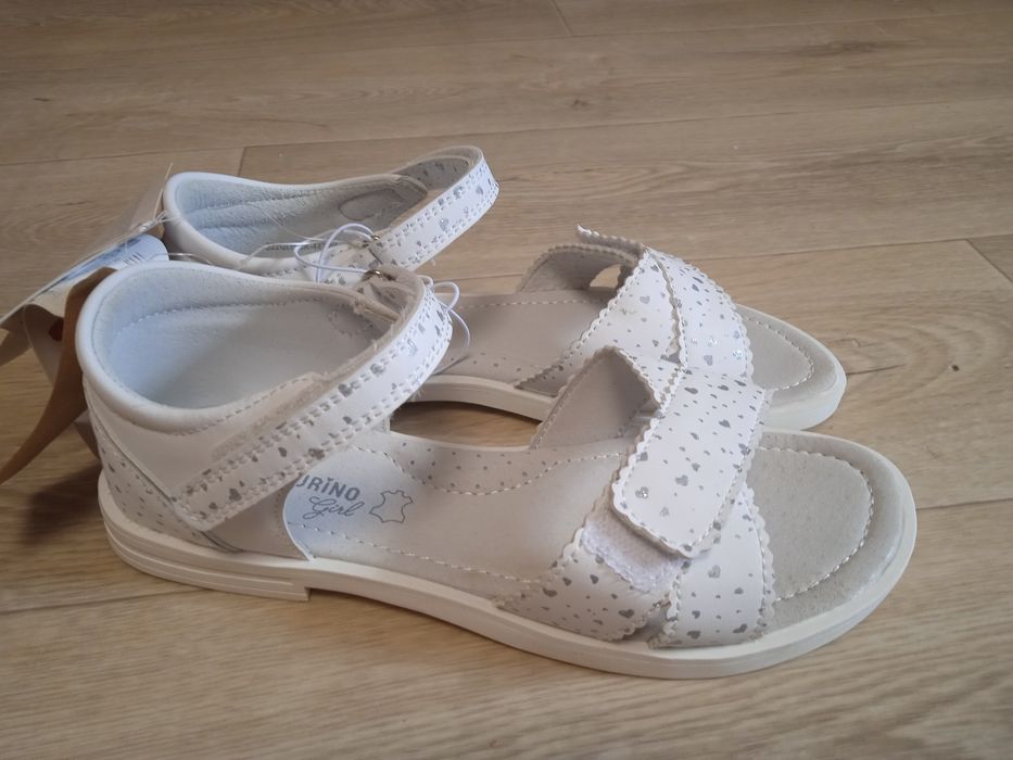 продам сандали для девочки