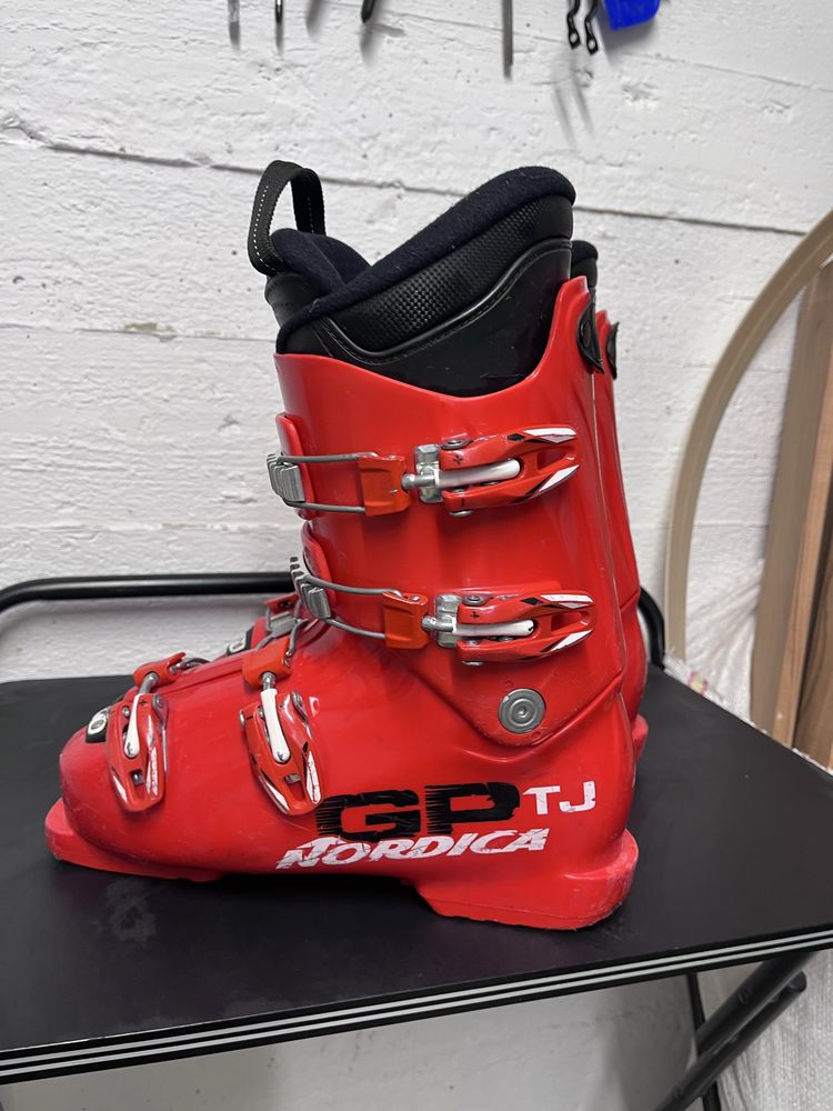 Clapari Nordica 39 stare f buna.