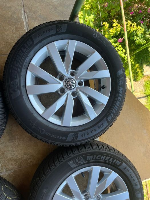 Jante 16 Vw Passat Touran echipate iarna 215 60 16 Michelin