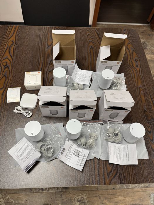 Смарт термоглави и хъб за управление