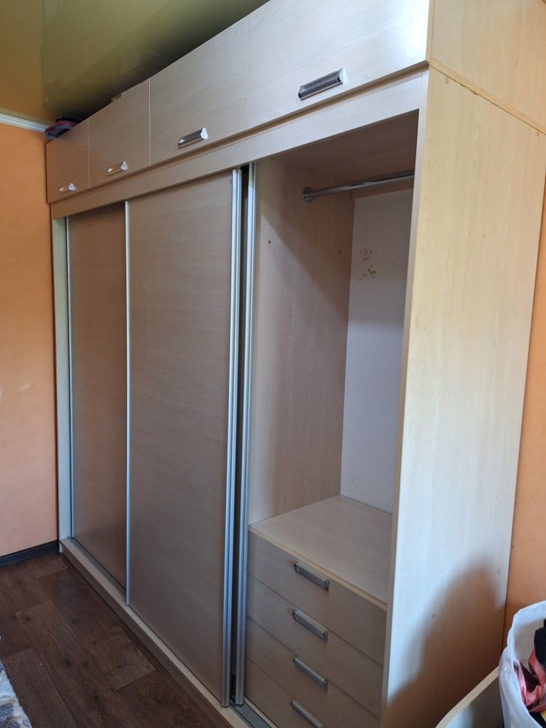 Продаётся шкаф купе
