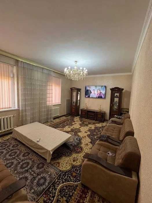 Янги домдан 3 хонали 2 каватдан квартира сотилади 5 микрн