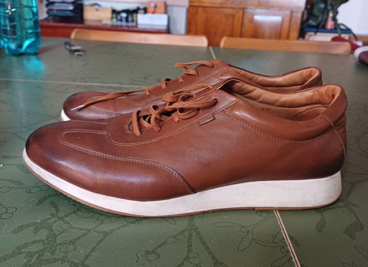 Vând pantofi piele Gino Rossi nr.46