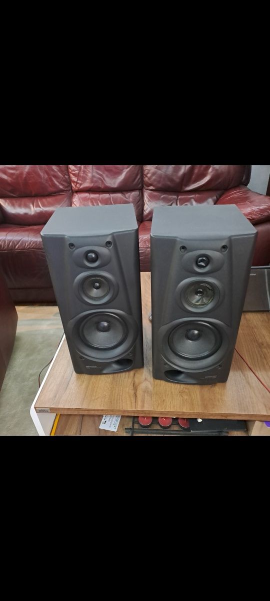 Продавам аудио система KENWOOD с 2 тонколони