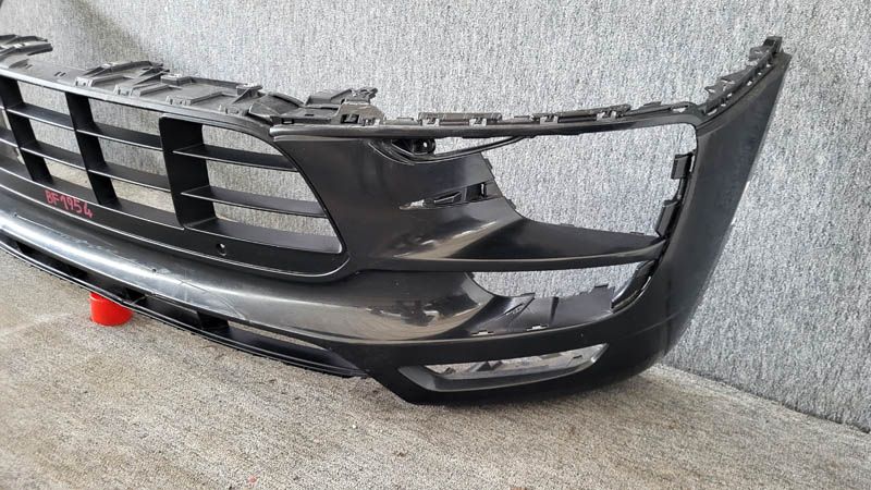 Porsche Macan 2016/2020 95B GTS TURBO bară originală mic defect BF1954