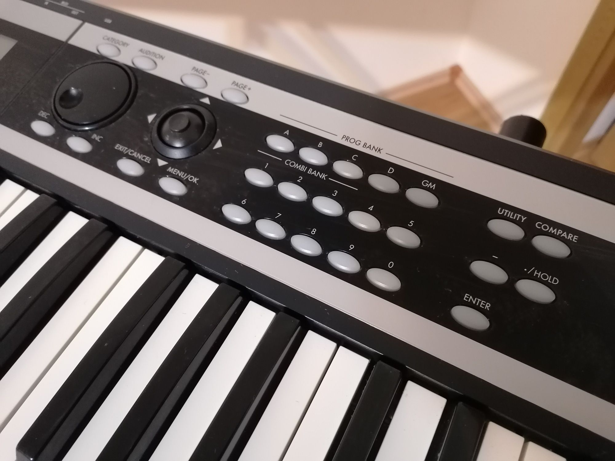 KORG X-50 Music Synthesizer orga pian keyboard