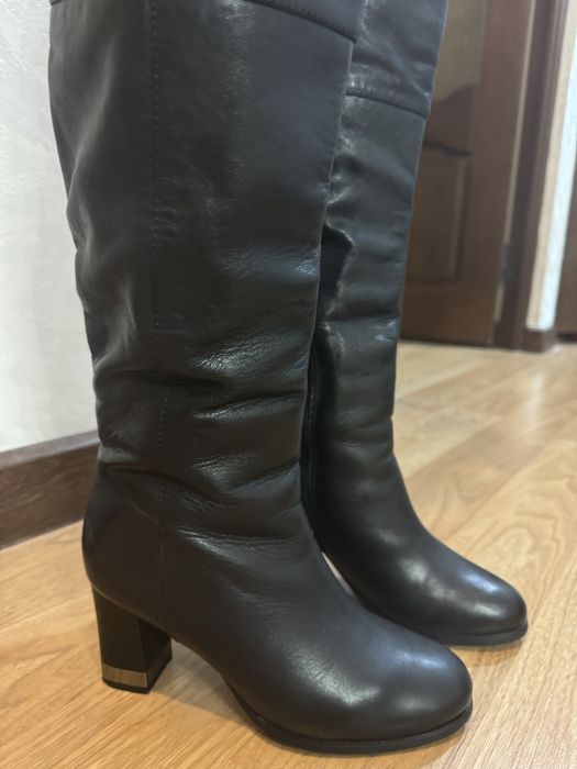 Продам женские сапоги,  натуральная кожа