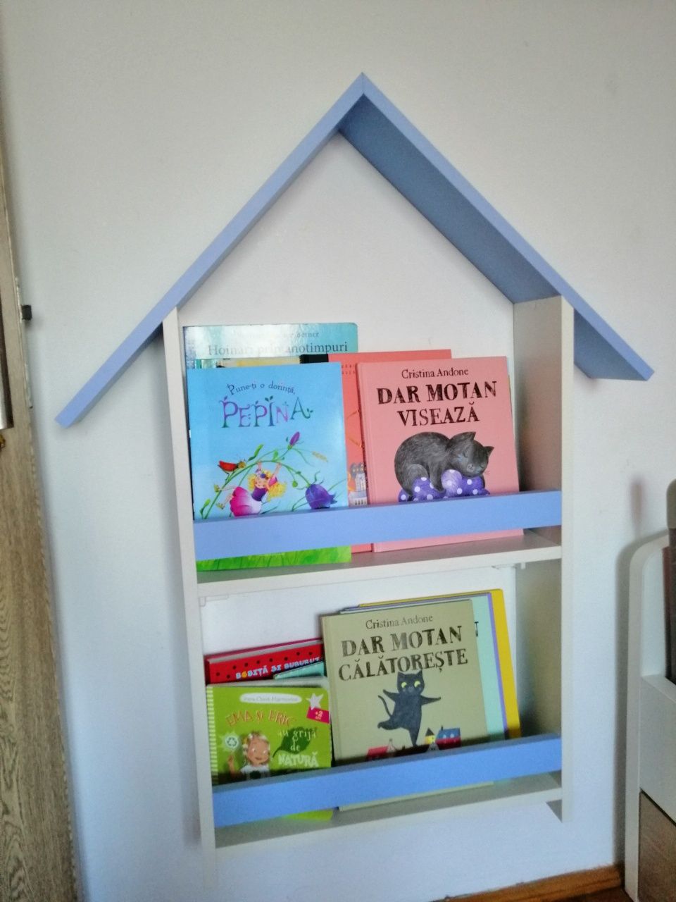 Biblioteca căsuță tip Montessori