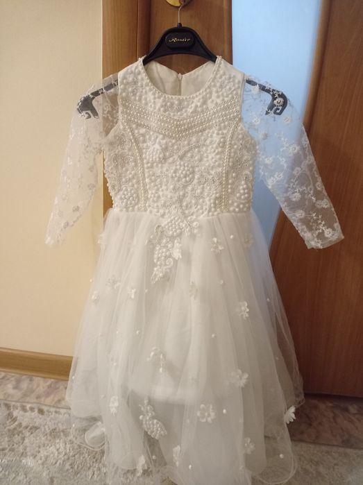 Продам белое платье