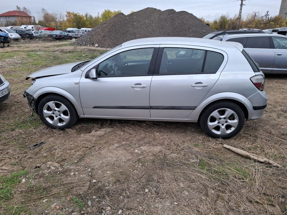 Dezmembrez Opel astra h 1.7dti si 1.3cdti/capota astra h/bara fata ast