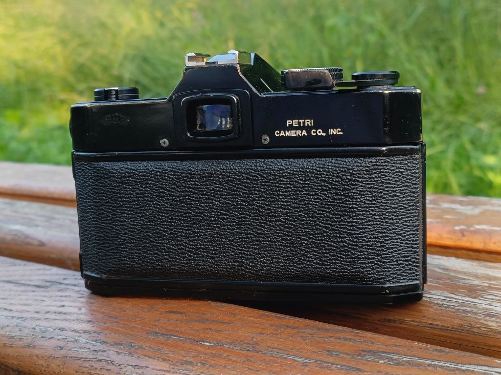 Aparat foto vintage pe film PETRI FT EE japan + curea + toc