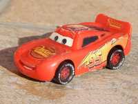 Jucarie masinuta Lightning McQueen serial Cars plastic 7 cm uzata