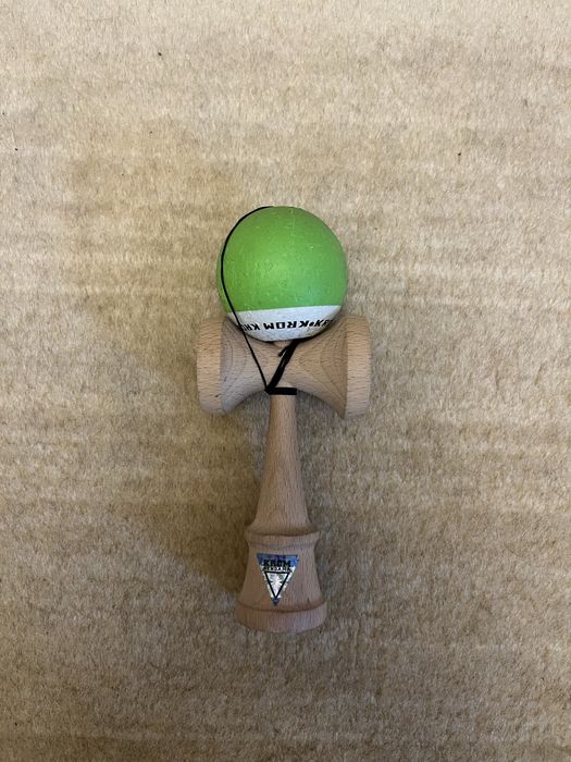 Kendama Krom Pop Verde