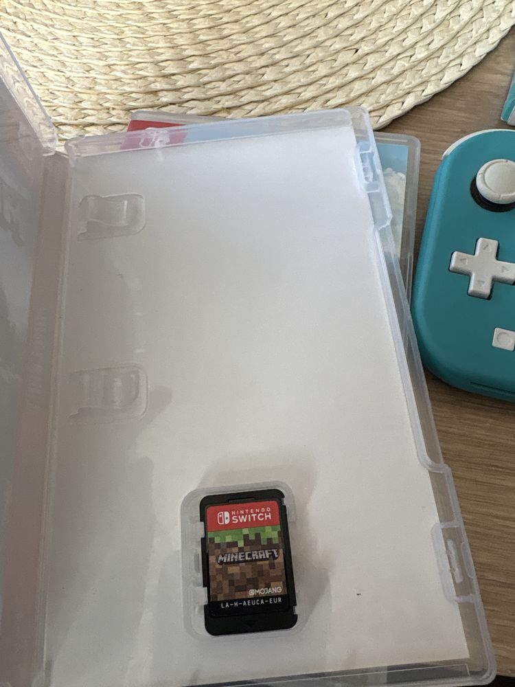 Nintendo switch lite + 2 игри