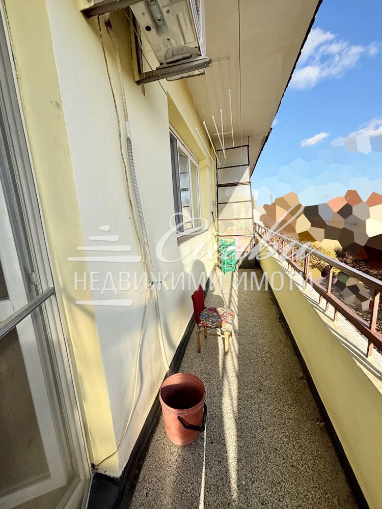 Продава се Двустаен апартамент в Нови пазар - 64 кв.м за 729 €/кв.м - Снимка #3