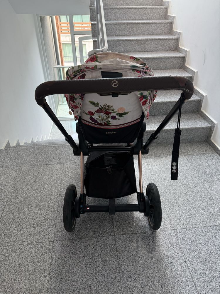 Количка Cybex e-Priam