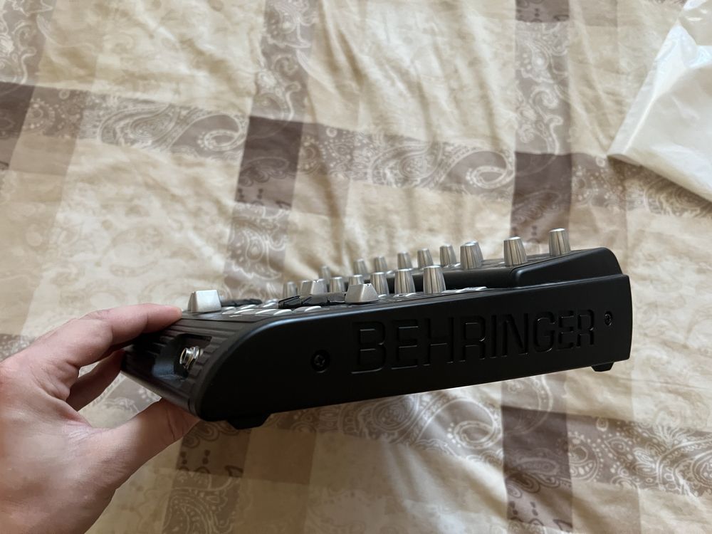 Behringer B-Control Deejay BCD3000 USB Midi Controler Конзола