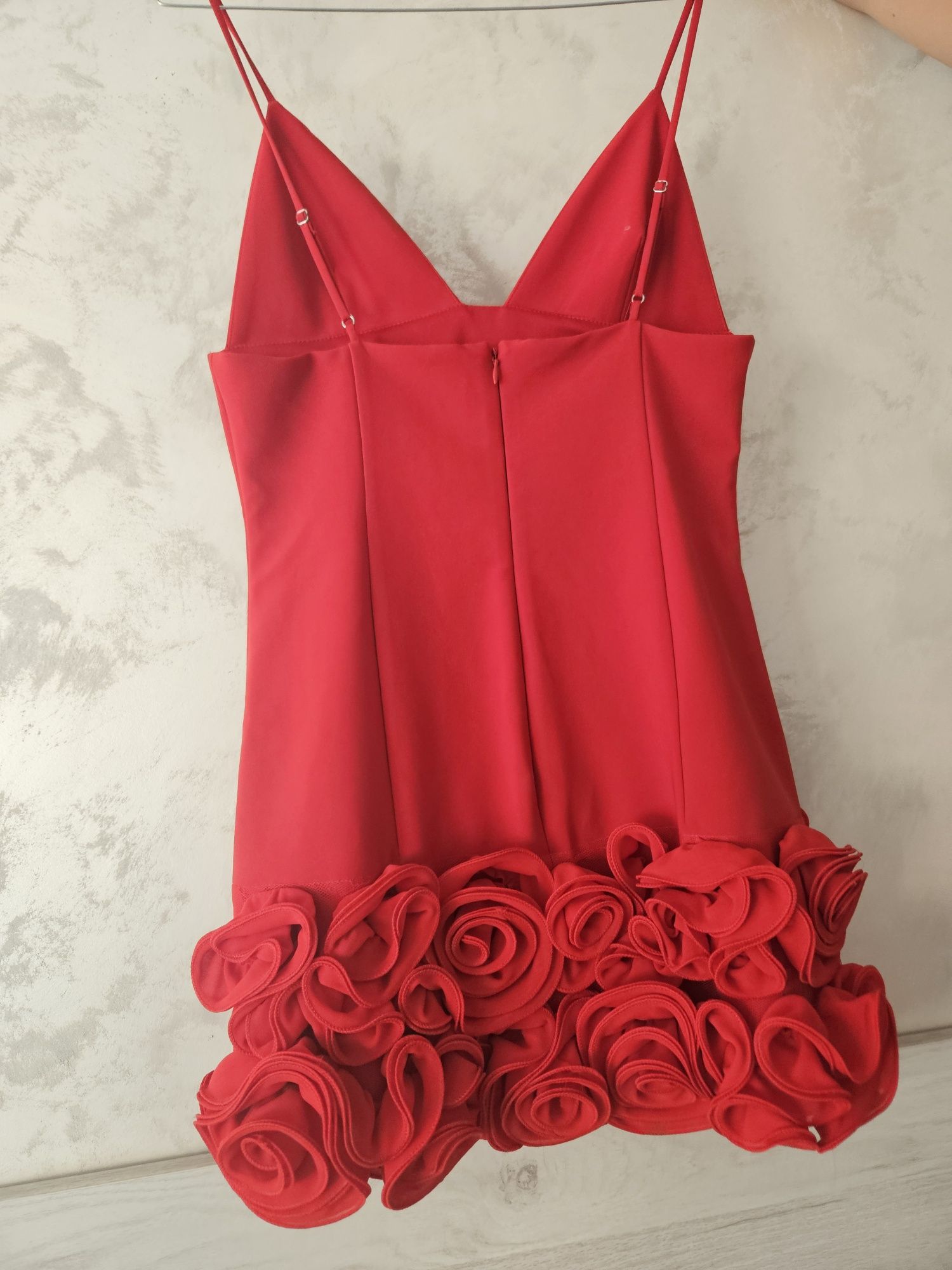Червена рокля Zara зара