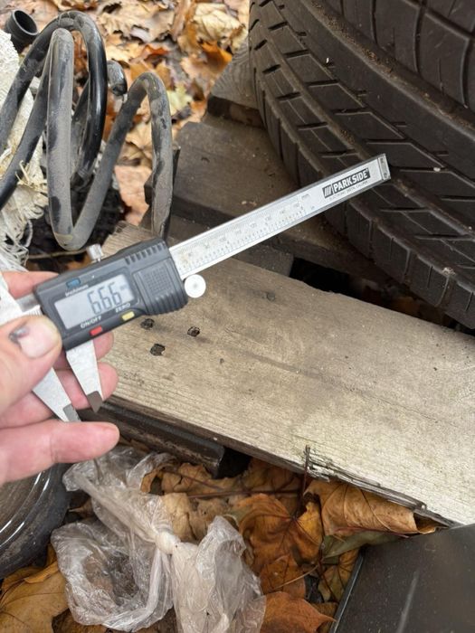 Гуми      Goodyear 255/50/19.