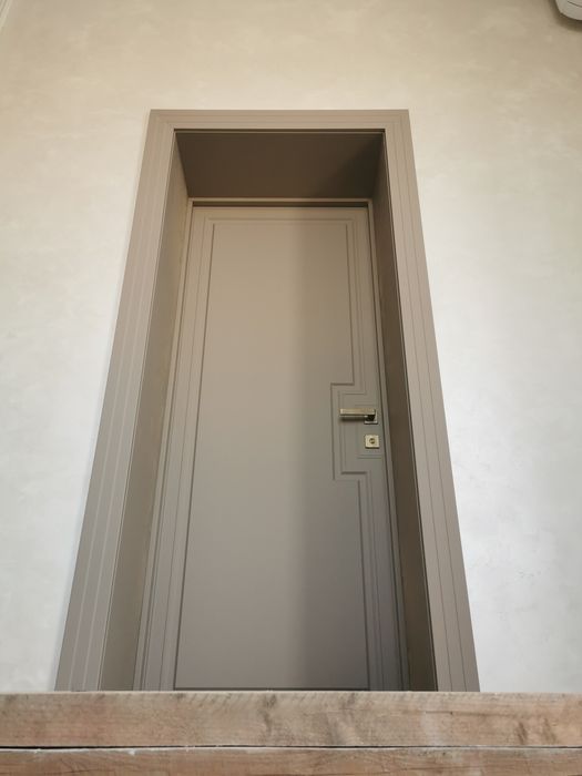 Установка межкомнатных дверей