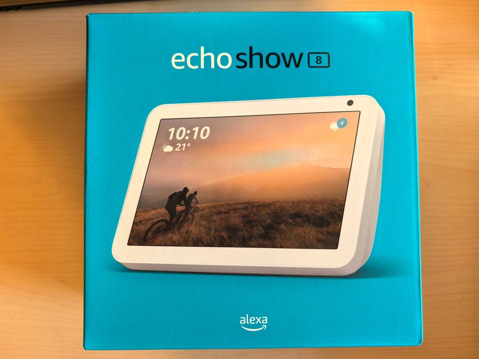 Boxa inteligenta Amazon Echo Show ,  Cu Ecran Si Apelare Video Alb