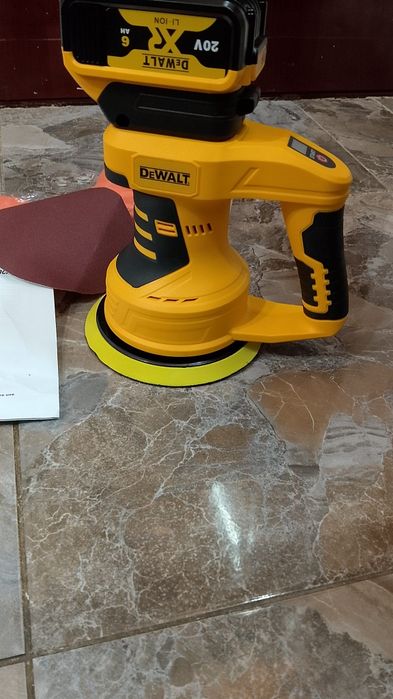 Șlefuitor orbital Dewalt.