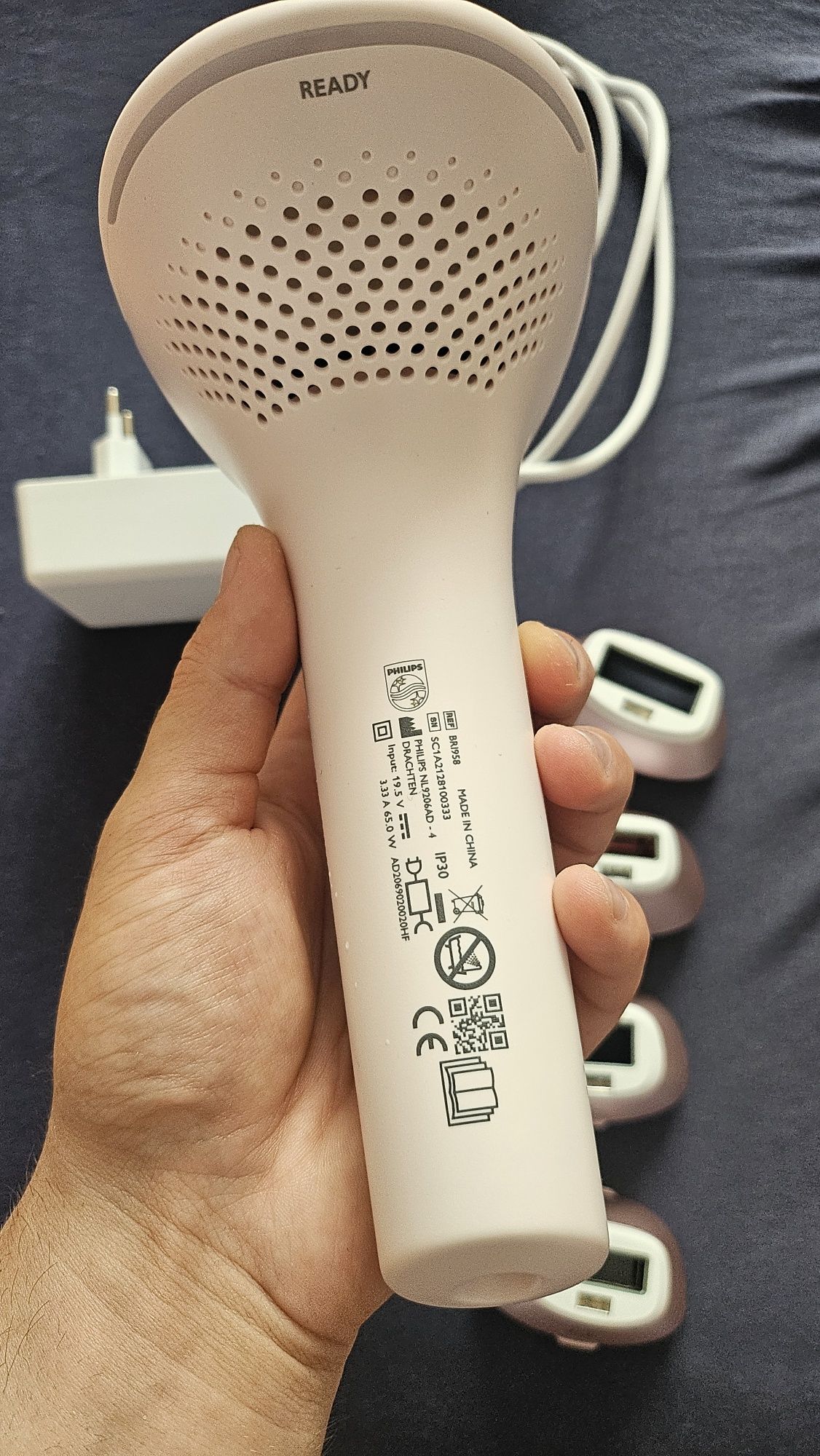Фотоепилатор Philips Lumea Bri958
