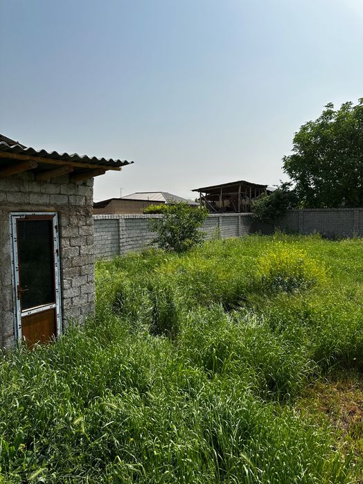 Ер сотилади 5,5 соток. Сотиги 8800$. Кибрай тумани Кипчок махаллисида