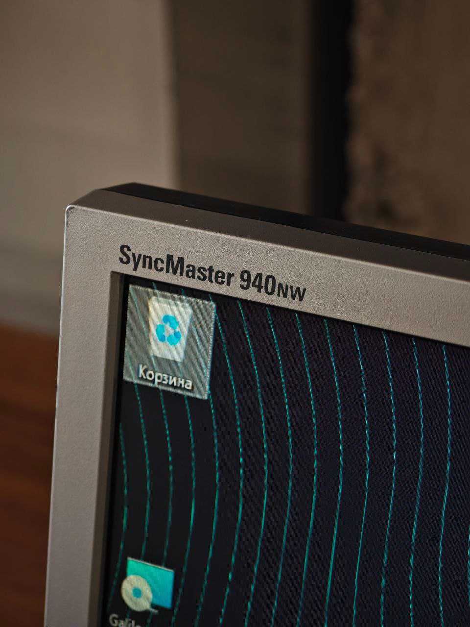 Монитор Samsung SyncMaster 940NW