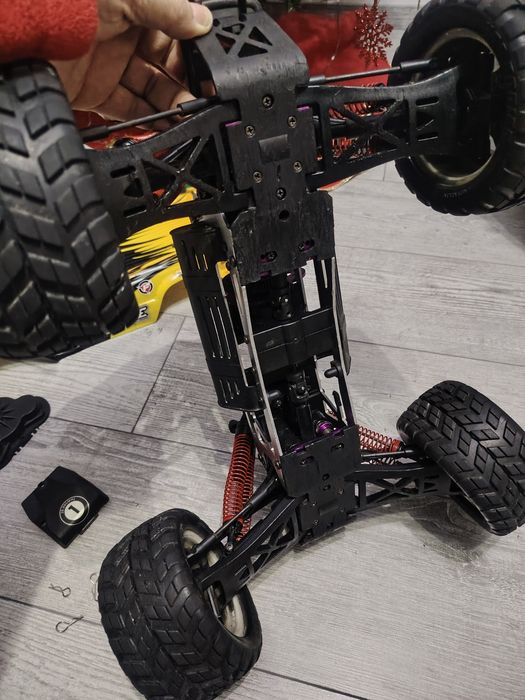 Roller mașinuța ,automodel HPI