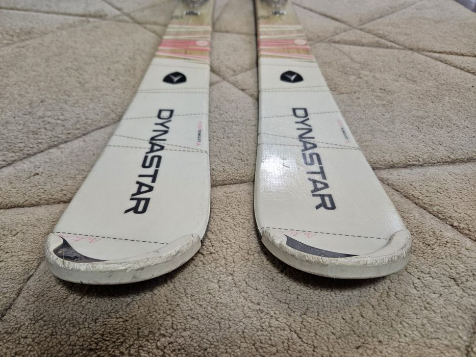 Запазени ски подходящи за дама висока 170 см.