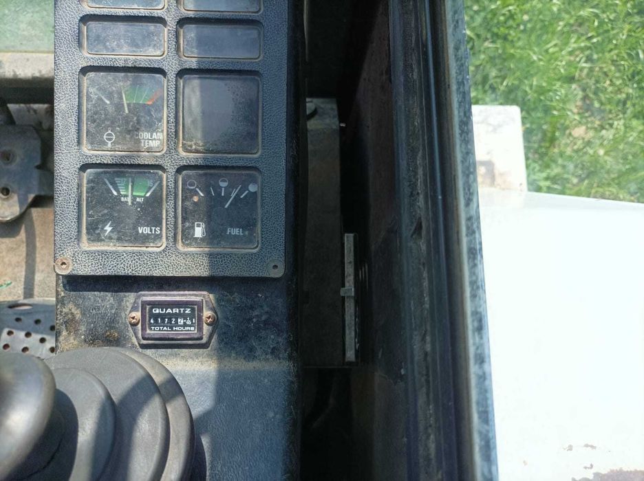 Excavator BOBCAT 325