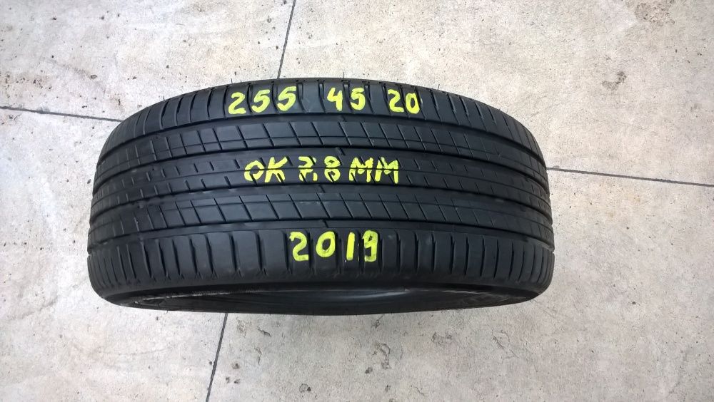 O anvelopa vara 255 45 20 michelin latitude sport 3 cu 7,8 mm dot 2019