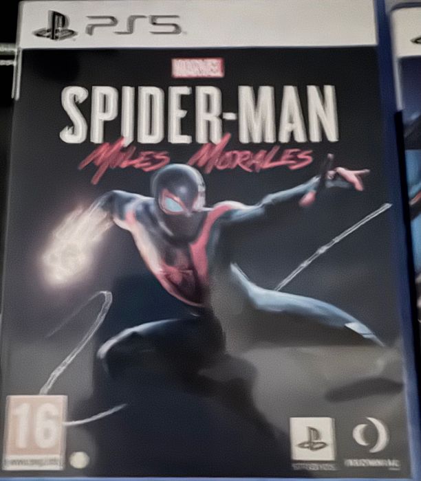 Jocuri PS5 starea e foarte buna