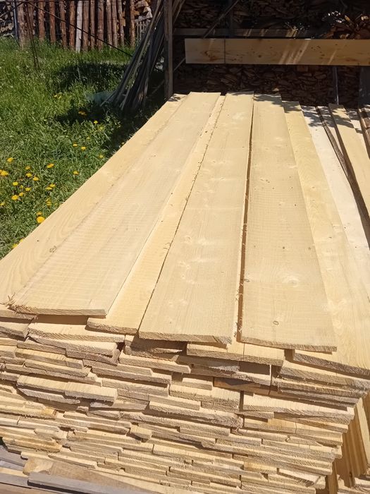 De vânzare scândură calitatea II la 3 și 4 metri