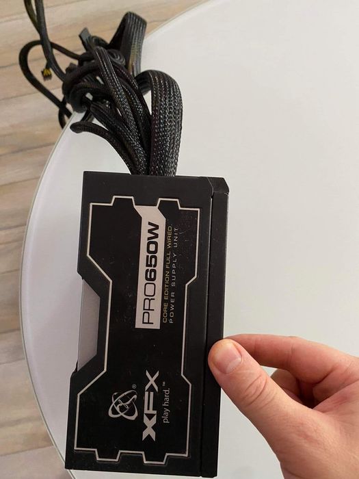 Захранване 650 вата XFX 80+ Bronze