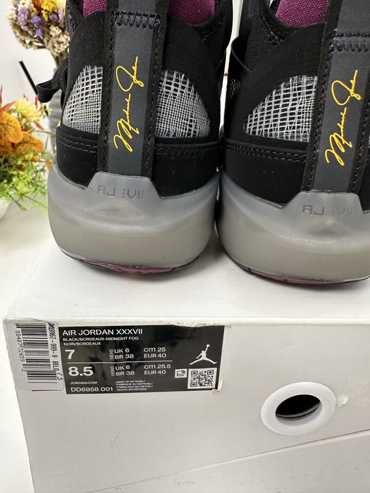 Adidasi Air Jordan Midnight 40 ( jordan , nike , adidas , running )