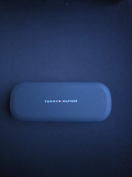 NOU Guess Ochelari Toc Tommy Hilfiger soare originali cat-eye