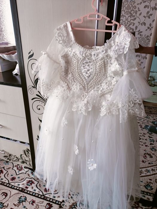 Продам платье нарядное