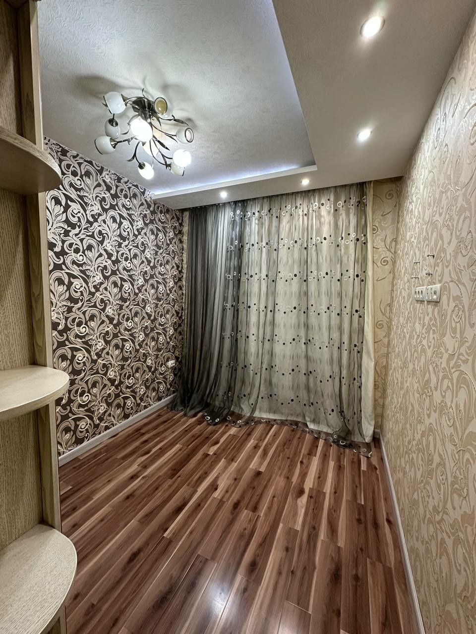 Тансикбоев-3 4/2/5 94 м² евро