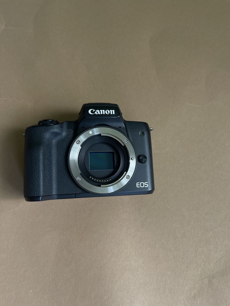 Фотоапарат Canon M50