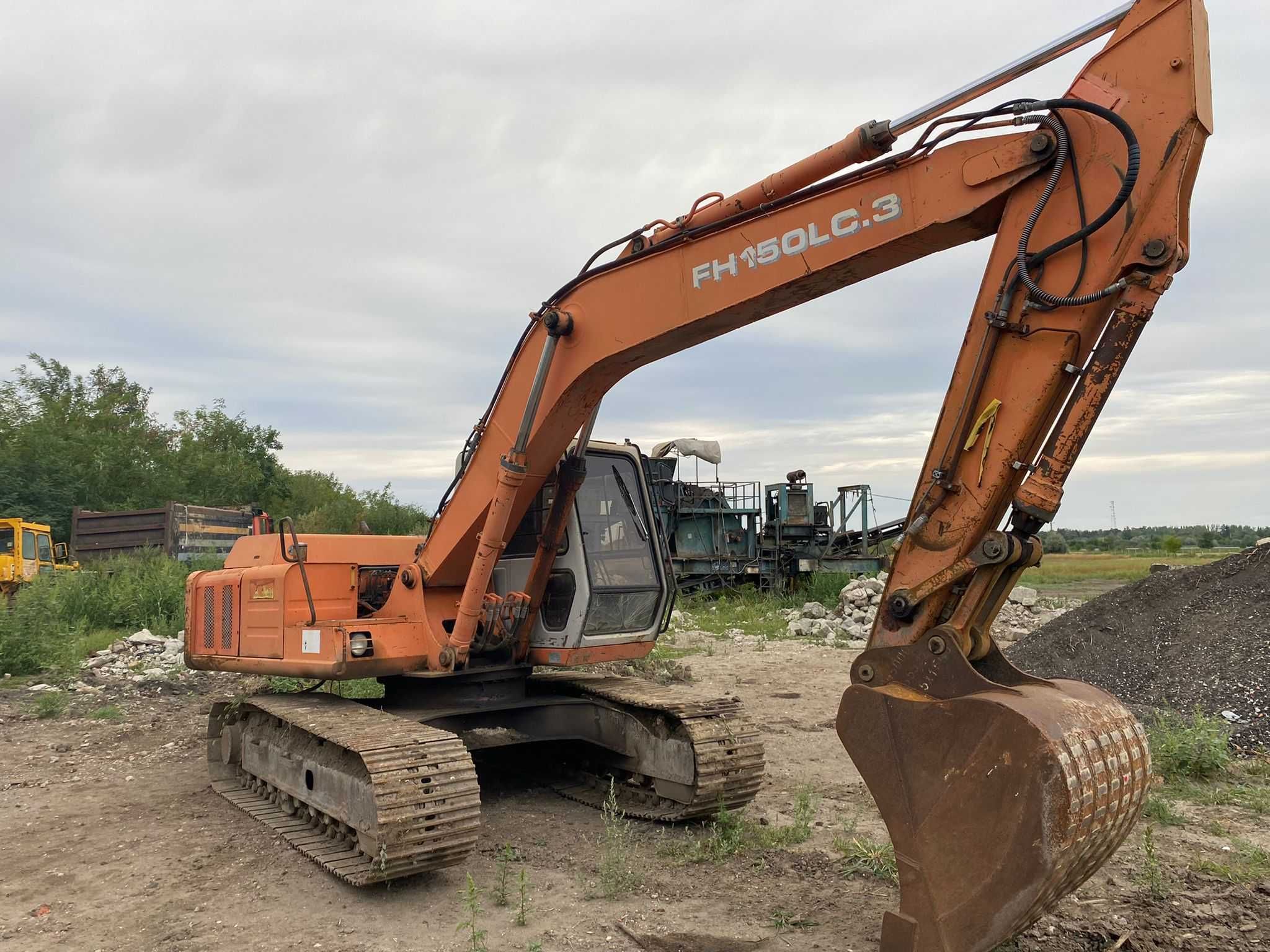 Dezmembrez Excavator Fiat Hitachi FH 150 LC.3