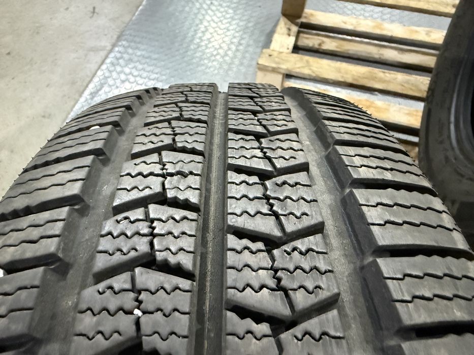 2бр. КАТО НОВИ Товарни Зимни Гуми 235/65R/16C -NEXEN- DOT:2324- 9.6мм.