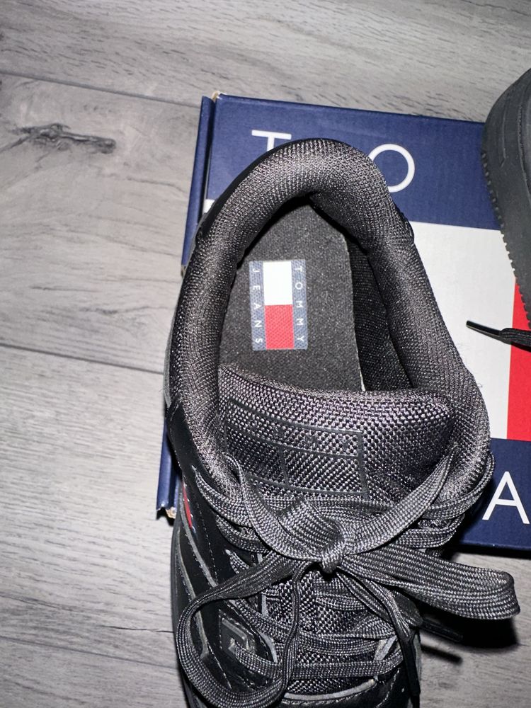 Adidasi Tommy Jeans