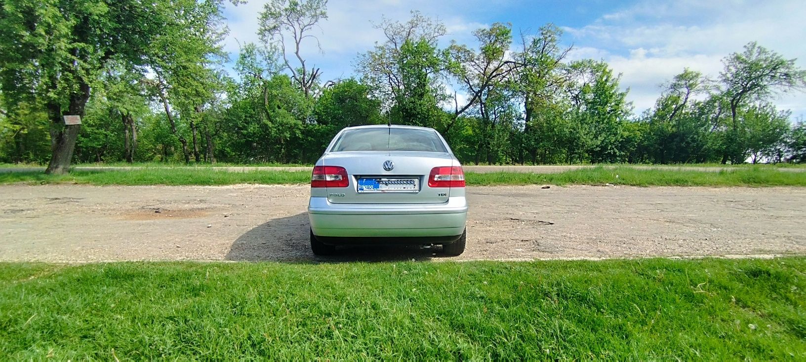 Volkswagen Polo limuzină 1.4 TDI 75cp 2005